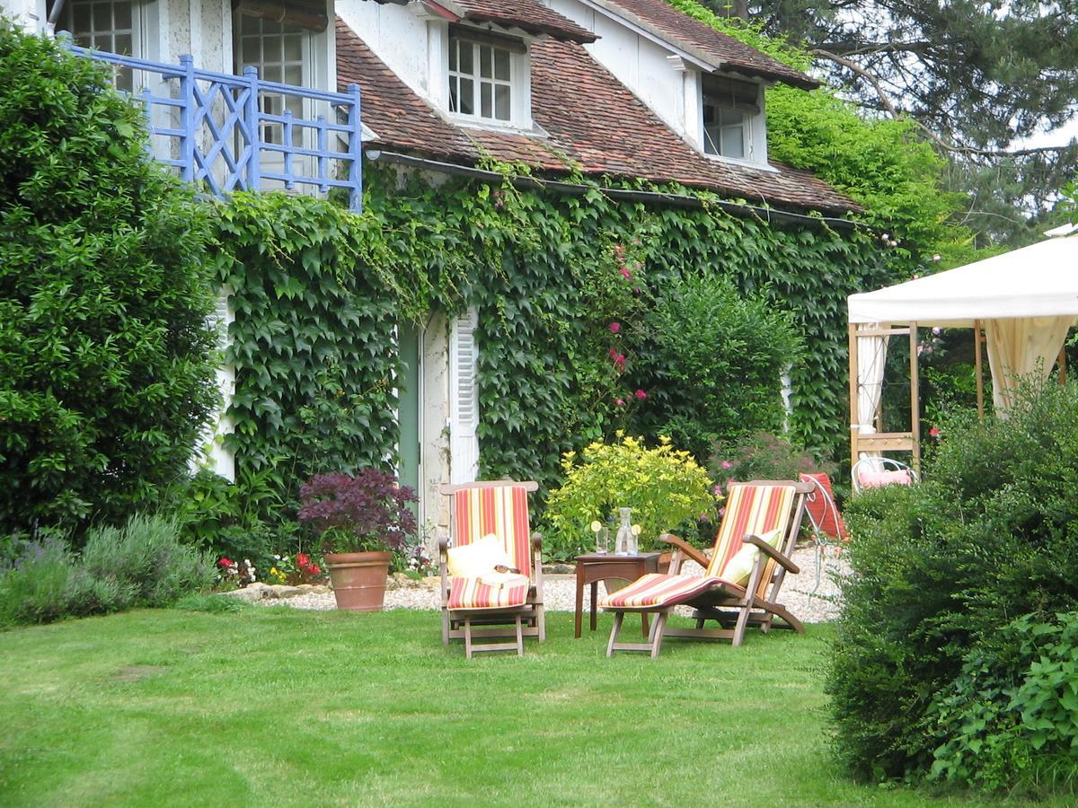 Bed and Breakfast Le Canard Au Parapluie Rouge Célon Exteriér fotografie